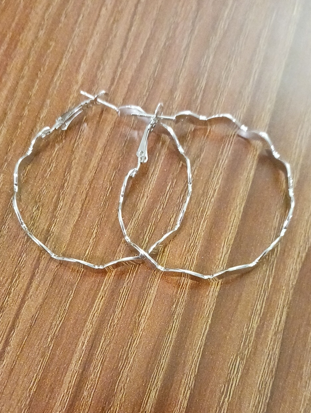 Silver Tone Wavy Hoop Earrings - Elegant Women's Jewelry